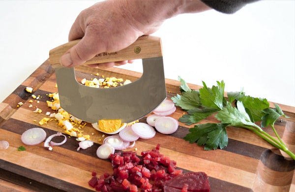 Fresh Coriander And Garlic On Chopping Board With Mezzaluna Chopper Closeup  Elevated View High-Res Stock Photo - Getty Images