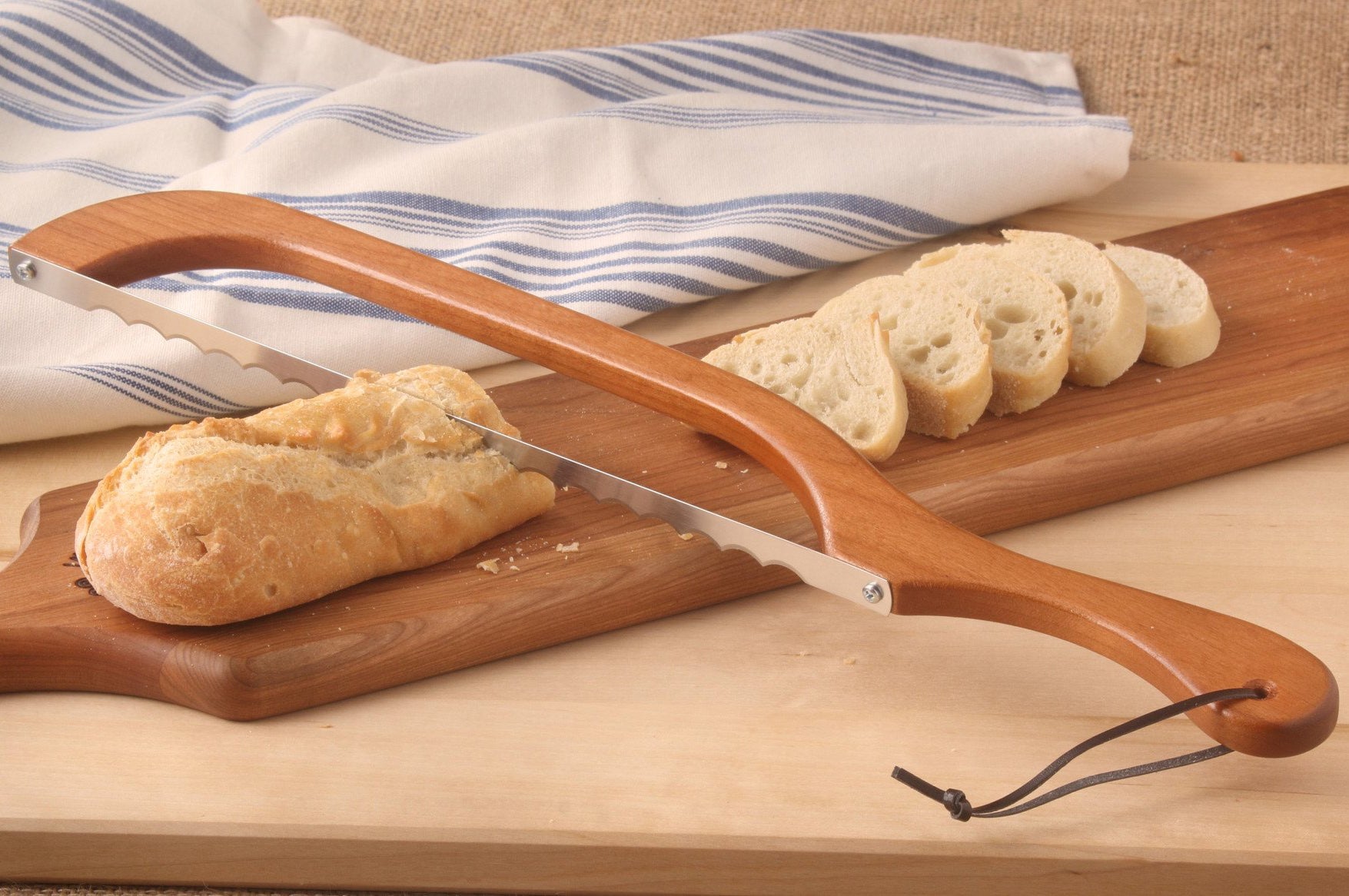 BREAD SLICER ISLICE.ca Serrated Bread Knife - Solid Oak Bow Bread